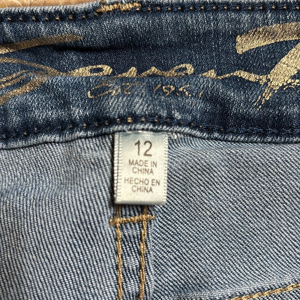 Seven7 Medium Wash Mid-Rise Bermuda Shorts Size 12 - Picture 3 of 4